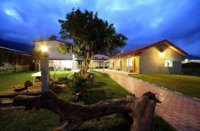 Гостиница Chin Shan B&B  Guanshan Township
